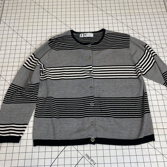 Vintage Norton Studio black and white striped button down sweater - Picture 4 of 7